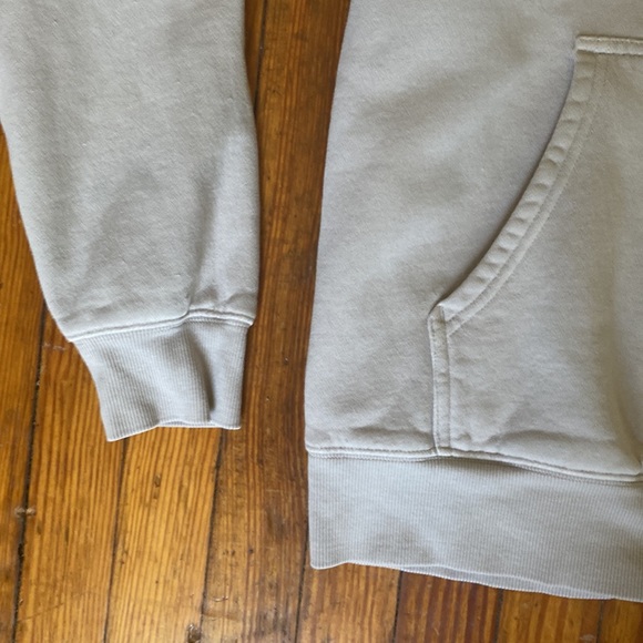 Lowest* Aritzia Tna Sweatshirt Hoodie - Picture 3 of 12